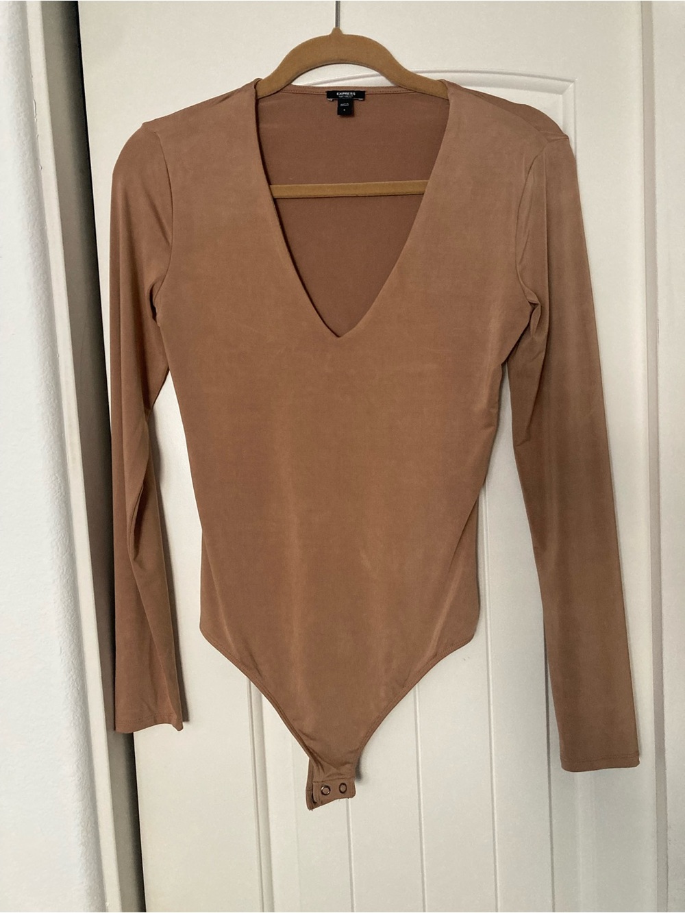 Express Body Contour V-Neck Long Sleeve Thong Bodysuit Tan Size S